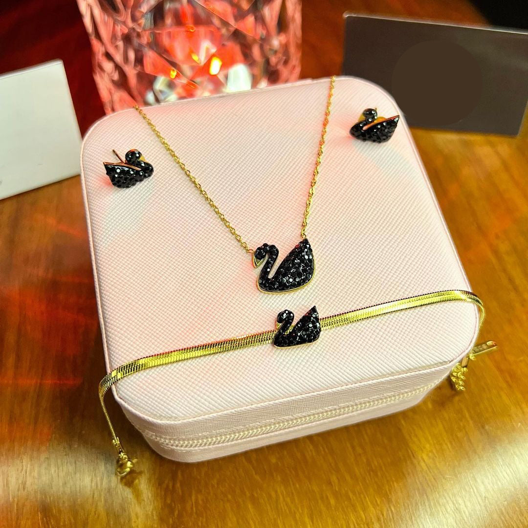 Black Swan Complete Jewellery Set