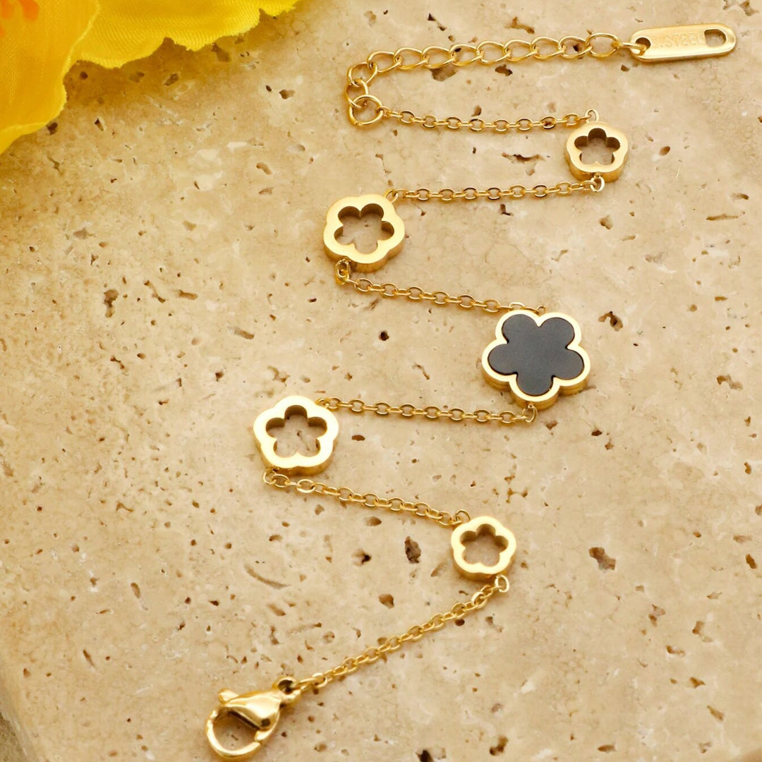 Trendy Leaf Clover Bracelet